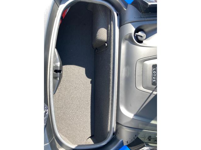 日本 禁煙車 運転席助手席エアバック 電動シート パワステ スマートキー 盗難防止装置 クルーズコントロール ABS 電動リアゲート(22枚目)