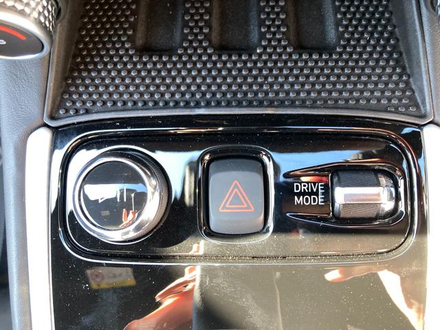 日本 禁煙車 運転席助手席エアバック 電動シート パワステ スマートキー 盗難防止装置 クルーズコントロール ABS 電動リアゲート(37枚目)