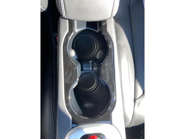 日本 禁煙車 運転席助手席エアバック 電動シート パワステ スマートキー 盗難防止装置 クルーズコントロール ABS 電動リアゲート(39枚目)