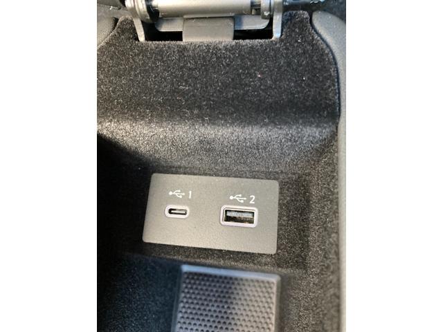 日本 禁煙車 運転席助手席エアバック 電動シート パワステ スマートキー 盗難防止装置 クルーズコントロール ABS 電動リアゲート(42枚目)