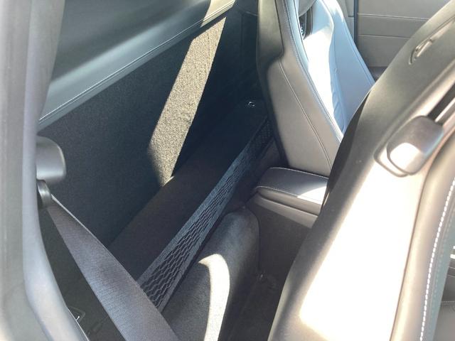 日本 禁煙車 運転席助手席エアバック 電動シート パワステ スマートキー 盗難防止装置 クルーズコントロール ABS 電動リアゲート(53枚目)