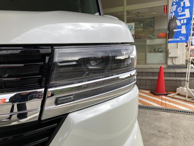 スペーシアカスタム ハイブリッドＸＳ　運転席助手席サイドカーテンエアバック　クルーズコントロール　オットマン　レーンキープアシスト　スマートキー　ベンチシート　両側電動スライドドア　盗難防止装置（12枚目）