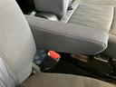 運転席アームレストです。運転の疲れを軽減してくれます。
