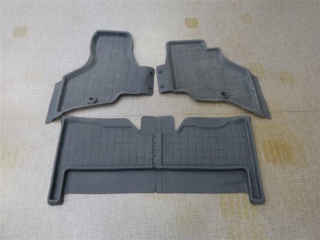ハイゼットカーゴ スペシャルＳＡＩＩＩ　４ＷＤ　フルセグ　メモリーナビ　ＤＶＤ再生　ミュージックプレイヤー接続可　衝突被害軽減システム　ＥＴＣ　ＬＥＤヘッドランプ　アイドリングストップ（32枚目）