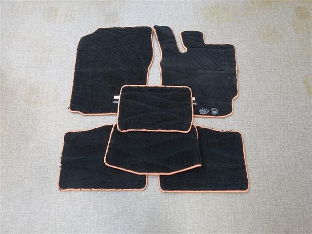 パッソ モーダ　チャーム　フルセグ　メモリーナビ　ＤＶＤ再生　バックカメラ　衝突被害軽減システム　ＥＴＣ　ＬＥＤヘッドランプ　アイドリングストップ（36枚目）