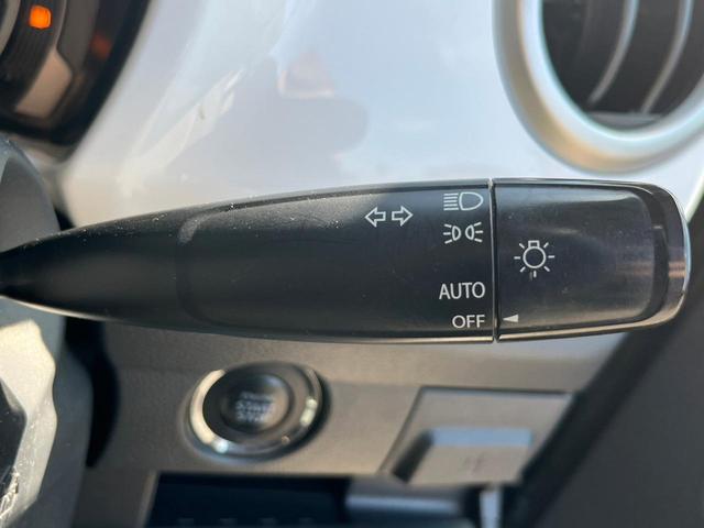 X 社外ナビ・Bluetooth・TV・ETC・シートヒーター・プッシュスタート・スマートキー・オートライト・電動格納ミラー・横滑り防止装置・安全衝突ボディー・アイドリングストップ・・LEDヘットライト・(32枚目)