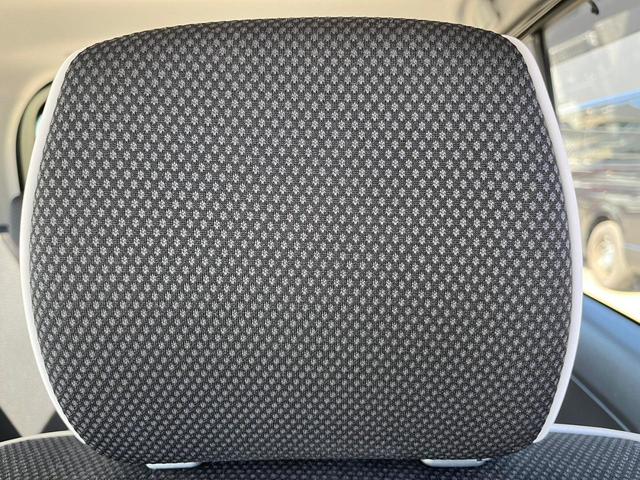 X 社外ナビ・Bluetooth・TV・ETC・シートヒーター・プッシュスタート・スマートキー・オートライト・電動格納ミラー・横滑り防止装置・安全衝突ボディー・アイドリングストップ・・LEDヘットライト・(67枚目)