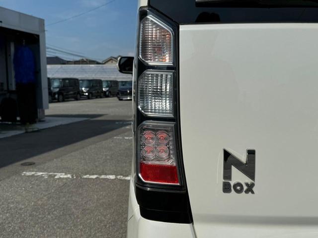 Ｎ－ＢＯＸ Ｇ・Ｌパッケージ　電動スライドドア・プッシュスタート・電動格納ミラー・スマートキー・横滑り防止装置・パワーウィンドウ・ステアリングスイッチ・オートエアコン・純正ホイール（14枚目）
