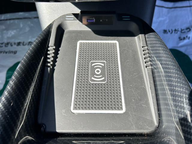 プリウス Ｓ　衝突軽減ブレーキ・ナビ・Ｂｌｕｅｔｏｏｔｈ・ＥＴＣ・バックカメラ・ステアリングスイッチ・クルーズコントロール・フォグライト・オートハイビーム・ＤＶＤ・ＣＤ・社外アルミホイール・ＬＥＤヘッドライト（27枚目）
