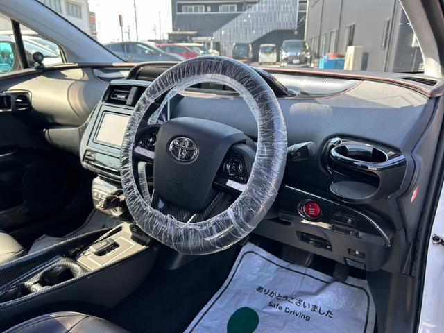 プリウス Ｓ　衝突軽減ブレーキ・ナビ・Ｂｌｕｅｔｏｏｔｈ・ＥＴＣ・バックカメラ・ステアリングスイッチ・クルーズコントロール・フォグライト・オートハイビーム・ＤＶＤ・ＣＤ・社外アルミホイール・ＬＥＤヘッドライト（51枚目）