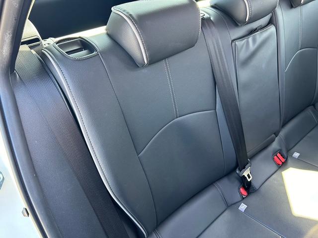 プリウス Ｓ　衝突軽減ブレーキ・ナビ・Ｂｌｕｅｔｏｏｔｈ・ＥＴＣ・バックカメラ・ステアリングスイッチ・クルーズコントロール・フォグライト・オートハイビーム・ＤＶＤ・ＣＤ・社外アルミホイール・ＬＥＤヘッドライト（59枚目）
