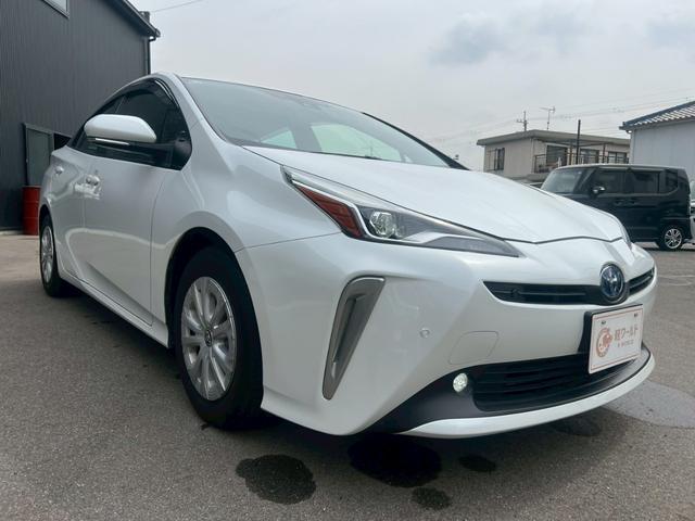 プリウス 　衝突軽減ブレーキ・ナビ・Ｂｌｕｅｔｏｏｔｈ・リアクリアランスソナー・ラジオ・バックカメラ・ＥＴＣ車載器・横滑り防止装置・レーンアシスト・プッシュスタート・スマートキー・オートライト・ＬＥＤヘッドライト（16枚目）