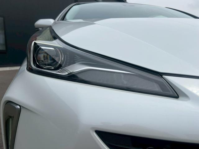プリウス 　衝突軽減ブレーキ・ナビ・Ｂｌｕｅｔｏｏｔｈ・リアクリアランスソナー・ラジオ・バックカメラ・ＥＴＣ車載器・横滑り防止装置・レーンアシスト・プッシュスタート・スマートキー・オートライト・ＬＥＤヘッドライト（22枚目）
