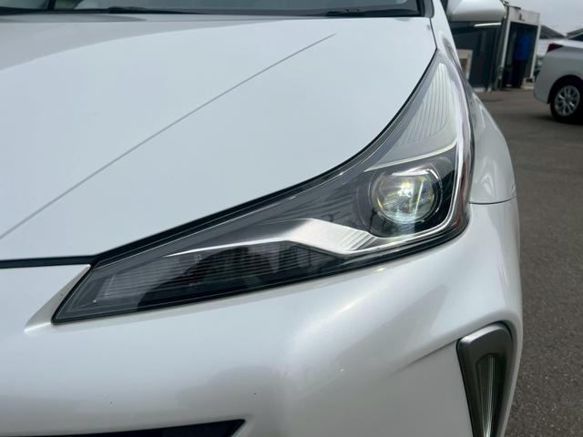 プリウス 　衝突軽減ブレーキ・ナビ・Ｂｌｕｅｔｏｏｔｈ・リアクリアランスソナー・ラジオ・バックカメラ・ＥＴＣ車載器・横滑り防止装置・レーンアシスト・プッシュスタート・スマートキー・オートライト・ＬＥＤヘッドライト（23枚目）