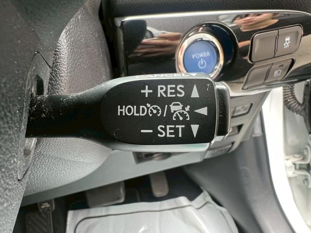 プリウス 　衝突軽減ブレーキ・ナビ・Ｂｌｕｅｔｏｏｔｈ・リアクリアランスソナー・ラジオ・バックカメラ・ＥＴＣ車載器・横滑り防止装置・レーンアシスト・プッシュスタート・スマートキー・オートライト・ＬＥＤヘッドライト（38枚目）