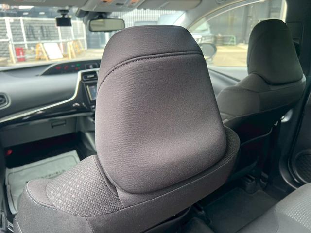 プリウス 　衝突軽減ブレーキ・ナビ・Ｂｌｕｅｔｏｏｔｈ・リアクリアランスソナー・ラジオ・バックカメラ・ＥＴＣ車載器・横滑り防止装置・レーンアシスト・プッシュスタート・スマートキー・オートライト・ＬＥＤヘッドライト（61枚目）