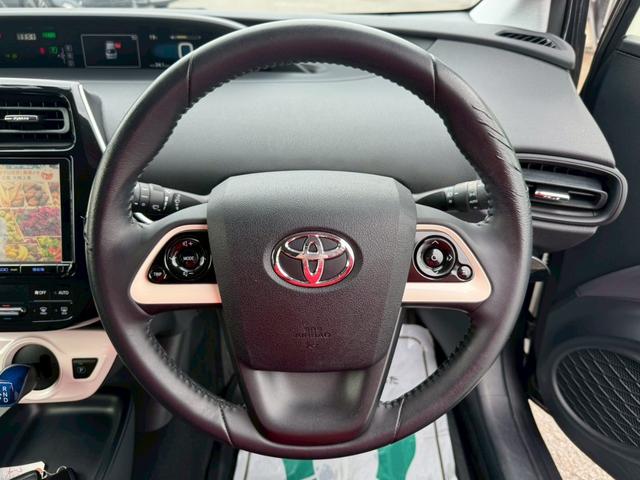 プリウス Ｓ　ナビ・・Ｂｌｕｅｔｏｏｔｈ・テレビ・ＡＭ・ＦＭ・バックカメラ・ＥＴＣ車載器・横滑り防止措置・車両接近通報・プッシュスタート・スマートキー・ステアリングリモコン・電動格納ミラー・パワーウィンドウ・ＡＢＳ（33枚目）
