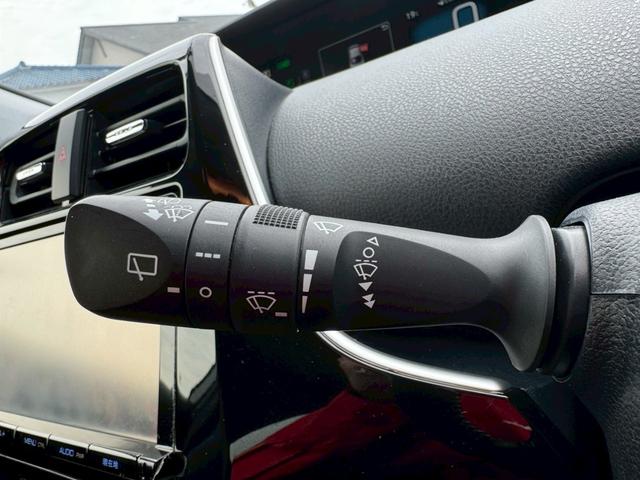 プリウス Ｓ　ナビ・・Ｂｌｕｅｔｏｏｔｈ・テレビ・ＡＭ・ＦＭ・バックカメラ・ＥＴＣ車載器・横滑り防止措置・車両接近通報・プッシュスタート・スマートキー・ステアリングリモコン・電動格納ミラー・パワーウィンドウ・ＡＢＳ（36枚目）