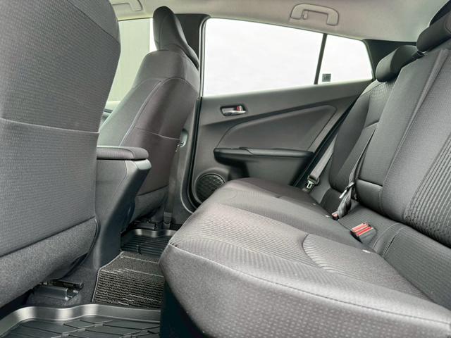 プリウス Ｓ　ナビ・・Ｂｌｕｅｔｏｏｔｈ・テレビ・ＡＭ・ＦＭ・バックカメラ・ＥＴＣ車載器・横滑り防止措置・車両接近通報・プッシュスタート・スマートキー・ステアリングリモコン・電動格納ミラー・パワーウィンドウ・ＡＢＳ（66枚目）