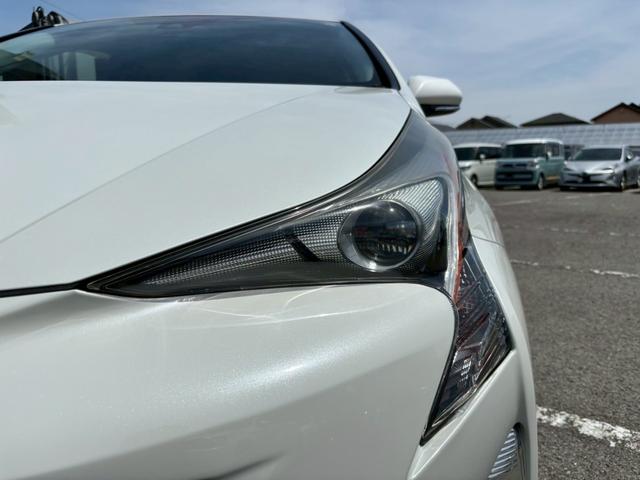 プリウス 　ナビ・Ｂｌｕｅｔｏｏｔｈ・テレビ・ＥＴＣ車載器・シートヒーター・クルーズコントロール・横滑り防止車載器・プッシュスタート・スマートキー・レーンアシスト・障害物センサーアイドリングストップ（24枚目）