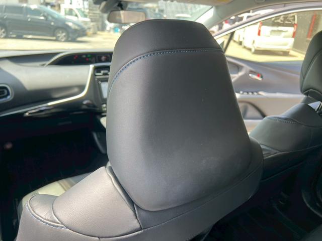 プリウス 　ナビ・Ｂｌｕｅｔｏｏｔｈ・テレビ・ＥＴＣ車載器・シートヒーター・クルーズコントロール・横滑り防止車載器・プッシュスタート・スマートキー・レーンアシスト・障害物センサーアイドリングストップ（61枚目）