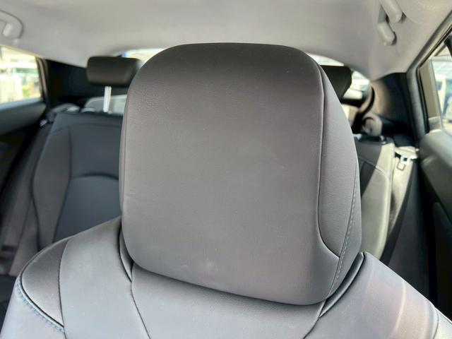 プリウス 　ナビ・Ｂｌｕｅｔｏｏｔｈ・テレビ・ＥＴＣ車載器・シートヒーター・クルーズコントロール・横滑り防止車載器・プッシュスタート・スマートキー・レーンアシスト・障害物センサーアイドリングストップ（68枚目）