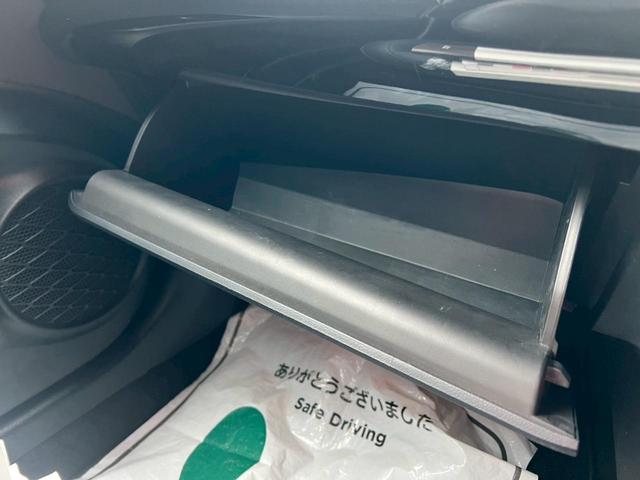 プリウス Ａツーリングセレクション　純正ナビ・テレビ・Ｂｌｕｅｔｏｏｔｈ・バックカメラ・ＥＴＣ車載器・衝突軽減ブレーキ・横滑り防止装置・インテリジェントパーキング・プッシュスタート・シートヒーター・スマートキー・フロントモデリスタエアロ（46枚目）