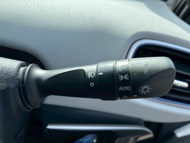 プリウス Ｓツーリングセレクション　ナビ・Ｂｌｕｅｔｏｏｔｈ・バックカメラ・テレビ・シートヒーター・プッシュスタート・ＬＥＤヘッドライト・アイドリングストップ・アイドリングストップ（36枚目）