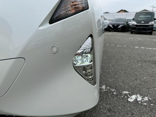 プリウス Ａ　ナビ・テレビ・Ｂｌｕｅｔｏｏｔｈ・ＡＭ・ＦＭ・バックカメラ・ＥＴＣ車載器・プッシュスタート・スマートキー・クルーズコントロール・ステアリングリモコン・オートライト・横滑り防止措置・衝突軽減ブレーキ（26枚目）