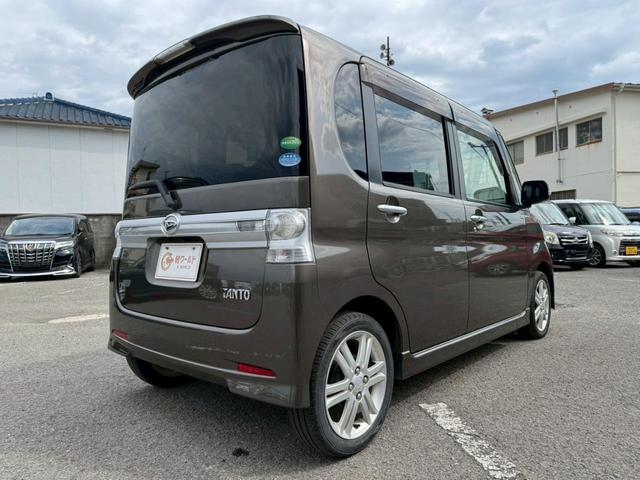 タント カスタムＲＳ　グー鑑定書付／純正ナビ／テレビ／Ｂｌｕｅｔｏｏｔｈ／ＣＤ／ＤＶＤ／パワースライドドア／ＥＴＣ／スマートキー／ディスチャージヘッドライト／オートエアコン／純正アルミホイール／フラットシート／ベンチシート（17枚目）
