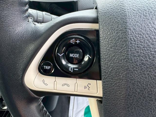 プリウス Ｓセーフティプラス　純正９インチナビ・テレビ・Ｂｌｕｅｔｏｏｔｈ・ＦＭ・バックカメラ・ＥＴＣ車載器・クルーズコントロール・ステアリングリモコン・プッシュスタート・スマートキー・ＬＥＤヘッドライト・ヘッドアップディスプレイ（35枚目）