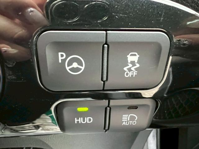 プリウス Ｓセーフティプラス　純正ナビ・テレビ・Ｂｌｕｅｔｏｏｔｈ・バックカメラ・ＣＤ・ＤＶＤ・ＥＴＣ車載器・クルーズコントロール・アドバンストパークシステム・衝突軽減ブレーキ・横滑り防止装置・プッシュスタート・ＬＥＤヘッドライト（11枚目）