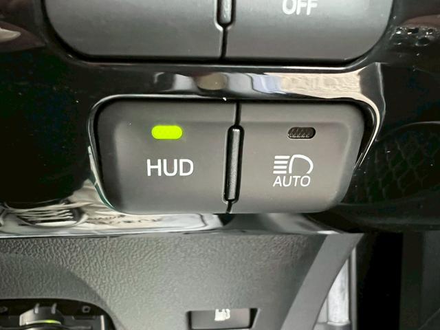 プリウス Ｓセーフティプラス　純正ナビ・テレビ・Ｂｌｕｅｔｏｏｔｈ・バックカメラ・ＣＤ・ＤＶＤ・ＥＴＣ車載器・クルーズコントロール・アドバンストパークシステム・衝突軽減ブレーキ・横滑り防止装置・プッシュスタート・ＬＥＤヘッドライト（12枚目）