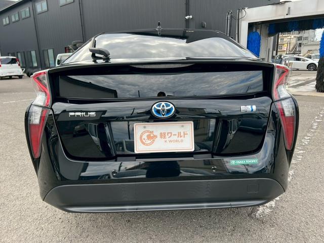 プリウス Ｓセーフティプラス　純正ナビ・テレビ・Ｂｌｕｅｔｏｏｔｈ・バックカメラ・ＣＤ・ＤＶＤ・ＥＴＣ車載器・クルーズコントロール・アドバンストパークシステム・衝突軽減ブレーキ・横滑り防止装置・プッシュスタート・ＬＥＤヘッドライト（17枚目）