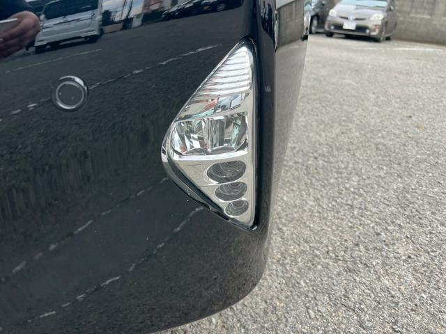 プリウス Ｓセーフティプラス　純正ナビ・テレビ・Ｂｌｕｅｔｏｏｔｈ・バックカメラ・ＣＤ・ＤＶＤ・ＥＴＣ車載器・クルーズコントロール・アドバンストパークシステム・衝突軽減ブレーキ・横滑り防止装置・プッシュスタート・ＬＥＤヘッドライト（24枚目）