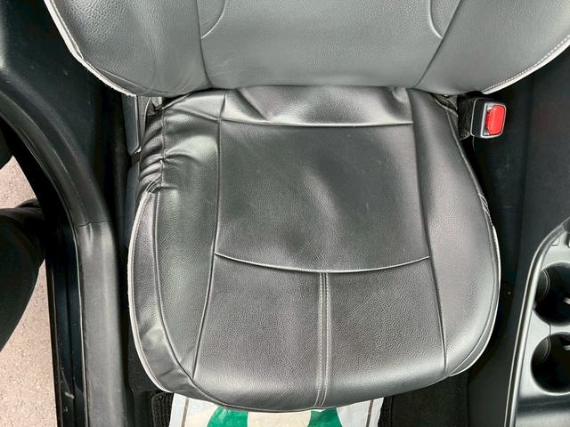 プリウス Ｓセーフティプラス　純正ナビ・テレビ・Ｂｌｕｅｔｏｏｔｈ・バックカメラ・ＣＤ・ＤＶＤ・ＥＴＣ車載器・クルーズコントロール・アドバンストパークシステム・衝突軽減ブレーキ・横滑り防止装置・プッシュスタート・ＬＥＤヘッドライト（49枚目）