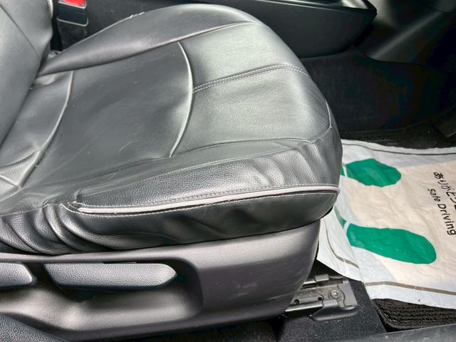 プリウス Ｓセーフティプラス　純正ナビ・テレビ・Ｂｌｕｅｔｏｏｔｈ・バックカメラ・ＣＤ・ＤＶＤ・ＥＴＣ車載器・クルーズコントロール・アドバンストパークシステム・衝突軽減ブレーキ・横滑り防止装置・プッシュスタート・ＬＥＤヘッドライト（50枚目）