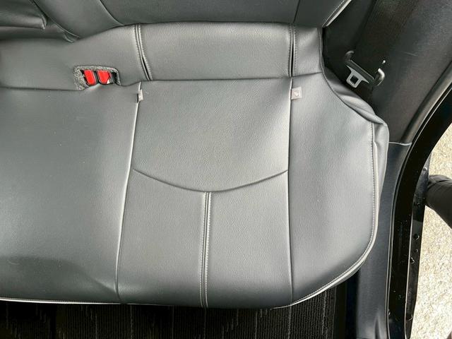 プリウス Ｓセーフティプラス　純正ナビ・テレビ・Ｂｌｕｅｔｏｏｔｈ・バックカメラ・ＣＤ・ＤＶＤ・ＥＴＣ車載器・クルーズコントロール・アドバンストパークシステム・衝突軽減ブレーキ・横滑り防止装置・プッシュスタート・ＬＥＤヘッドライト（63枚目）