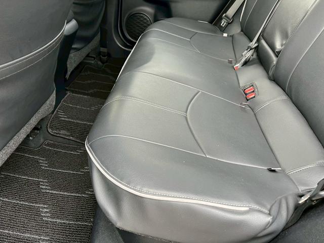 プリウス Ｓセーフティプラス　純正ナビ・テレビ・Ｂｌｕｅｔｏｏｔｈ・バックカメラ・ＣＤ・ＤＶＤ・ＥＴＣ車載器・クルーズコントロール・アドバンストパークシステム・衝突軽減ブレーキ・横滑り防止装置・プッシュスタート・ＬＥＤヘッドライト（64枚目）