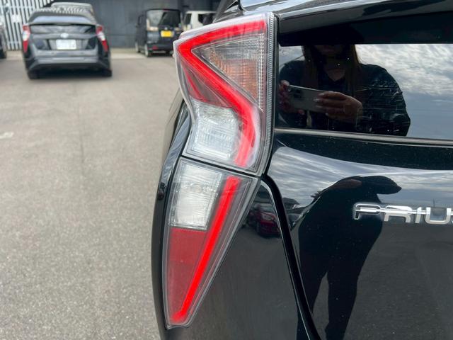 プリウス Ｓセーフティプラス　純正ナビ・ＴＶ・Ｂｌｕｅｔｏｏｔｈ・ＦＭ・ＥＴＣ車載器・クルーズコントロール・ステアリングリモコン・プッシュスタート・スマートキー・インテリジェントパーキング・横滑り防止措置・ヘッドアップディスプレイ（27枚目）