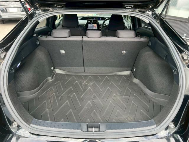 プリウス Ｓセーフティプラス　純正ナビ・ＴＶ・Ｂｌｕｅｔｏｏｔｈ・ＦＭ・ＥＴＣ車載器・クルーズコントロール・ステアリングリモコン・プッシュスタート・スマートキー・インテリジェントパーキング・横滑り防止措置・ヘッドアップディスプレイ（57枚目）