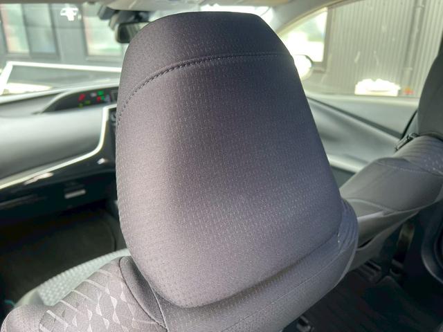 プリウス Ｓセーフティプラス　純正ナビ・ＴＶ・Ｂｌｕｅｔｏｏｔｈ・ＦＭ・ＥＴＣ車載器・クルーズコントロール・ステアリングリモコン・プッシュスタート・スマートキー・インテリジェントパーキング・横滑り防止措置・ヘッドアップディスプレイ（58枚目）