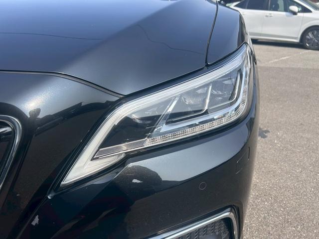 クラウンハイブリッド ＲＳアドバンス　純正ナビ・テレビ・ＡＭ・ＦＭ・バックカメラ・ＥＴＣ車載器・プッシュスタート・スマートキー・クルーズコントロール・ステアリングリモコン・衝突軽減ブレーキ・レーンアシスト・横滑り防止装置・パワーシート（22枚目）