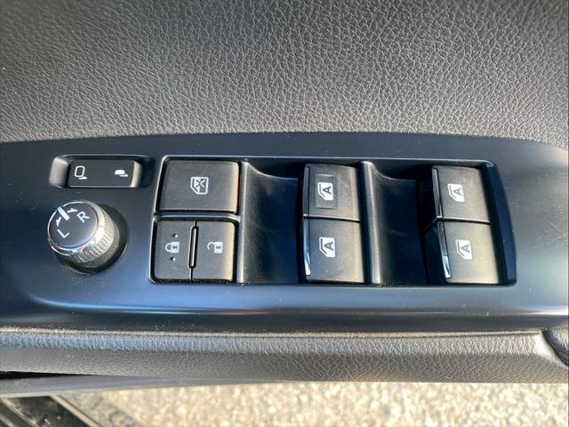 カムリ Ｇレザーパッケージ　グー鑑定書付／衝突軽減ブレーキ／純正ナビ／フルセグテレビ／Ｂｌｕｅｔｏｏｔｈ／ＣＤ／ＤＶＤバックカメラ／ＥＴＣ車載器／パワーシート／シートヒーター／アダプティブクルーズコントロール／ＬＥＤヘッドライト（33枚目）