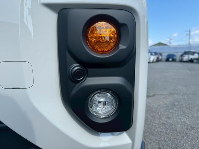 スペーシアギア ハイブリッドＸＺ　グー鑑定書付／届出済未使用車／純９インチナビ／全方位カメラ／衝突軽減ブレーキ／両側パワースライドドア／クルーズコントロール／電子制御パーキングブレーキ／シートヒーター／フルセグＴＶ／Ｂｌｕｅｔｏｏｔｈ（23枚目）