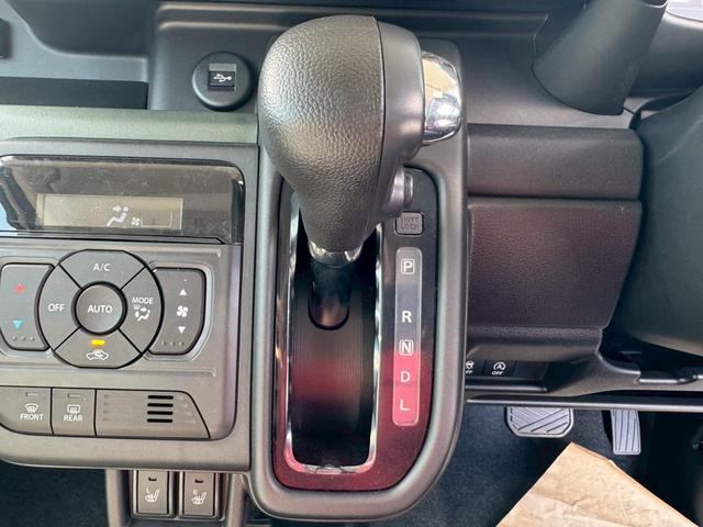 スペーシアギア ハイブリッドＸＺ　グー鑑定書付／届出済未使用車／純９インチナビ／全方位カメラ／衝突軽減ブレーキ／両側パワースライドドア／クルーズコントロール／電子制御パーキングブレーキ／シートヒーター／フルセグＴＶ／Ｂｌｕｅｔｏｏｔｈ（36枚目）