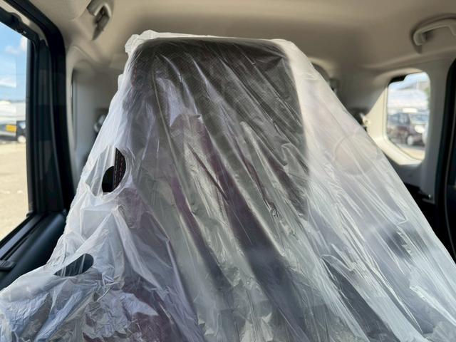 スペーシアギア ハイブリッドＸＺ　グー鑑定書付／届出済未使用車／純９インチナビ／全方位カメラ／衝突軽減ブレーキ／両側パワースライドドア／クルーズコントロール／電子制御パーキングブレーキ／シートヒーター／フルセグＴＶ／Ｂｌｕｅｔｏｏｔｈ（47枚目）