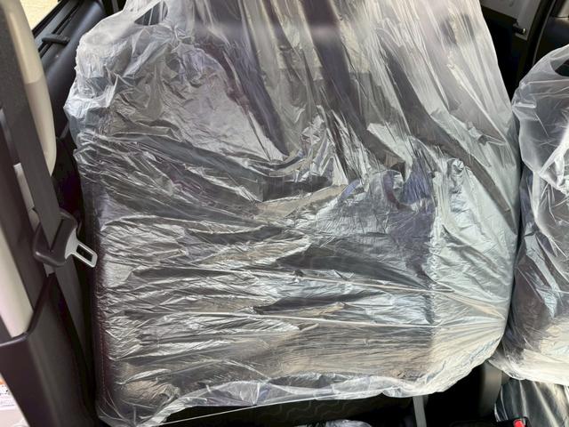 スペーシアギア ハイブリッドＸＺ　グー鑑定書付／届出済未使用車／純９インチナビ／全方位カメラ／衝突軽減ブレーキ／両側パワースライドドア／クルーズコントロール／電子制御パーキングブレーキ／シートヒーター／フルセグＴＶ／Ｂｌｕｅｔｏｏｔｈ（48枚目）