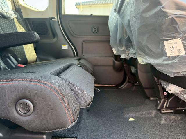 スペーシアギア ハイブリッドＸＺ　グー鑑定書付／届出済未使用車／純９インチナビ／全方位カメラ／衝突軽減ブレーキ／両側パワースライドドア／クルーズコントロール／電子制御パーキングブレーキ／シートヒーター／フルセグＴＶ／Ｂｌｕｅｔｏｏｔｈ（56枚目）