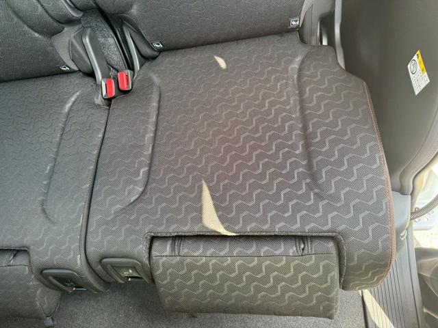 スペーシアギア ハイブリッドＸＺ　グー鑑定書付／届出済未使用車／純９インチナビ／全方位カメラ／衝突軽減ブレーキ／両側パワースライドドア／クルーズコントロール／電子制御パーキングブレーキ／シートヒーター／フルセグＴＶ／Ｂｌｕｅｔｏｏｔｈ（63枚目）